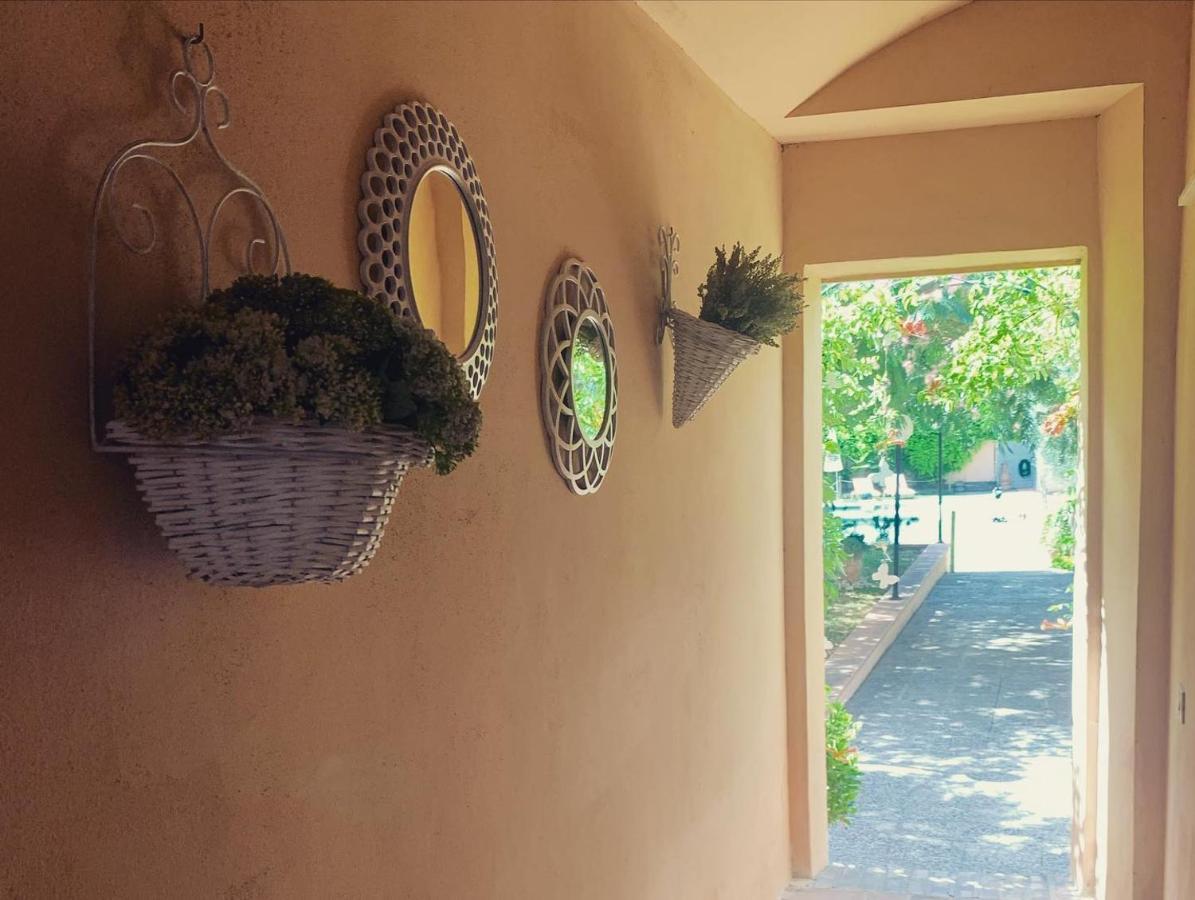 Hotel Borgo Antico Fabriano Exteriör bild
