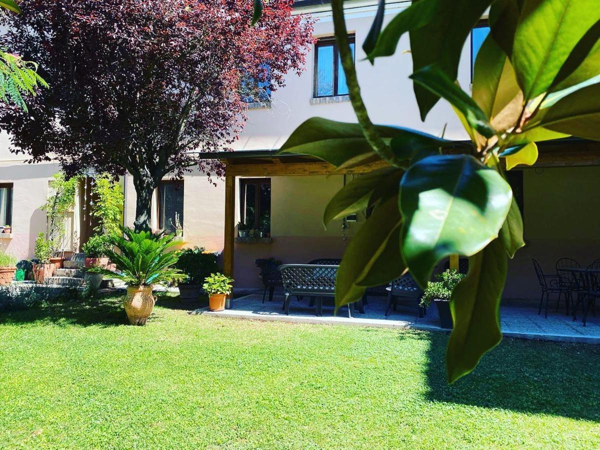 Hotel Borgo Antico Fabriano Exteriör bild