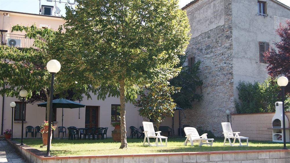 Hotel Borgo Antico Fabriano Exteriör bild