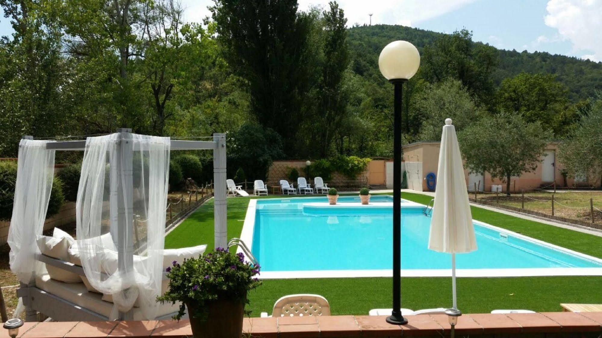 Hotel Borgo Antico Fabriano Exteriör bild